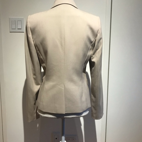 Calvin Klein nude blazer - Picture 3 of 4